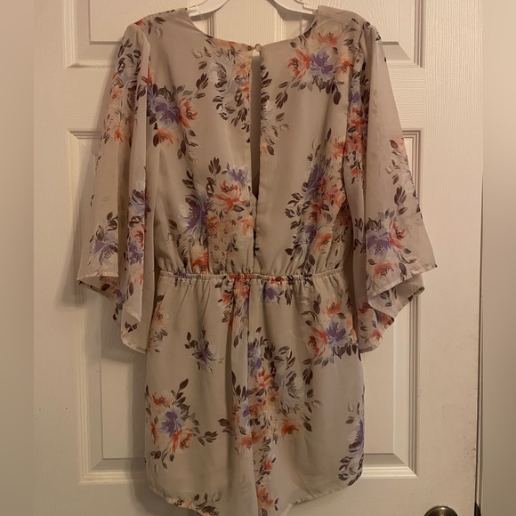 Charlotte Russe Floral Short Women’s Romper | Women’s size small | - Picture 4 of 7